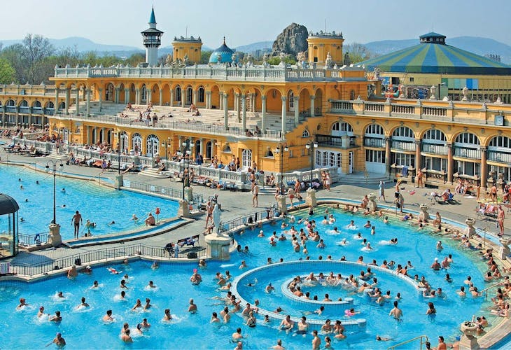 Budapest dinner cruise and Széchenyi thermal baths combo tour