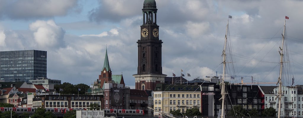 Private guided tour of Hamburg with harbor, Michel and city hall