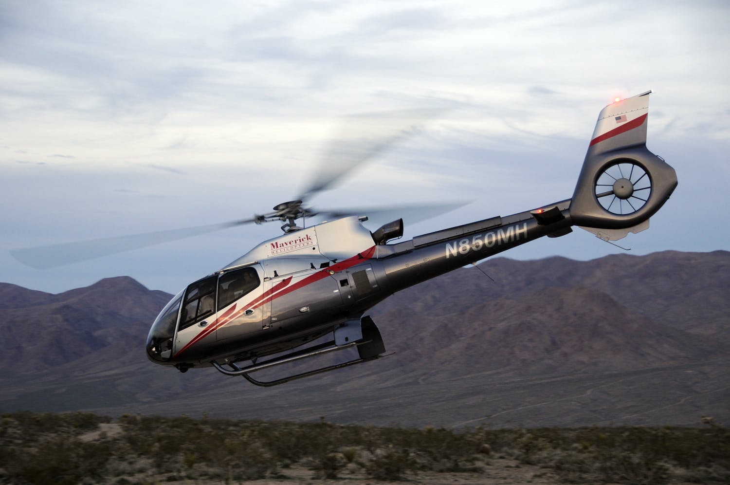 Vol en hélicoptère "Wind Dancer" avec atterrissage dans le Grand Canyon
