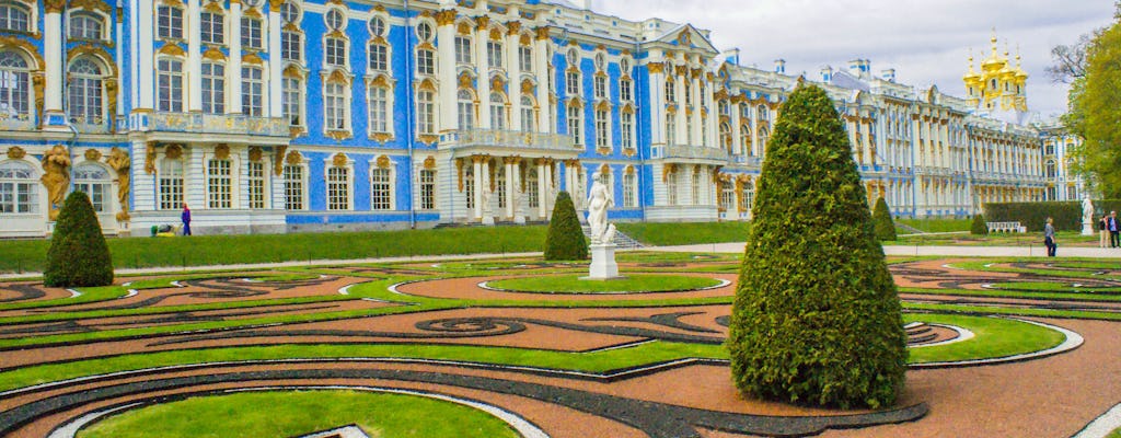 Tour pelos palácios de Catarina e Pavlovsk com traslado de São Petersburgo