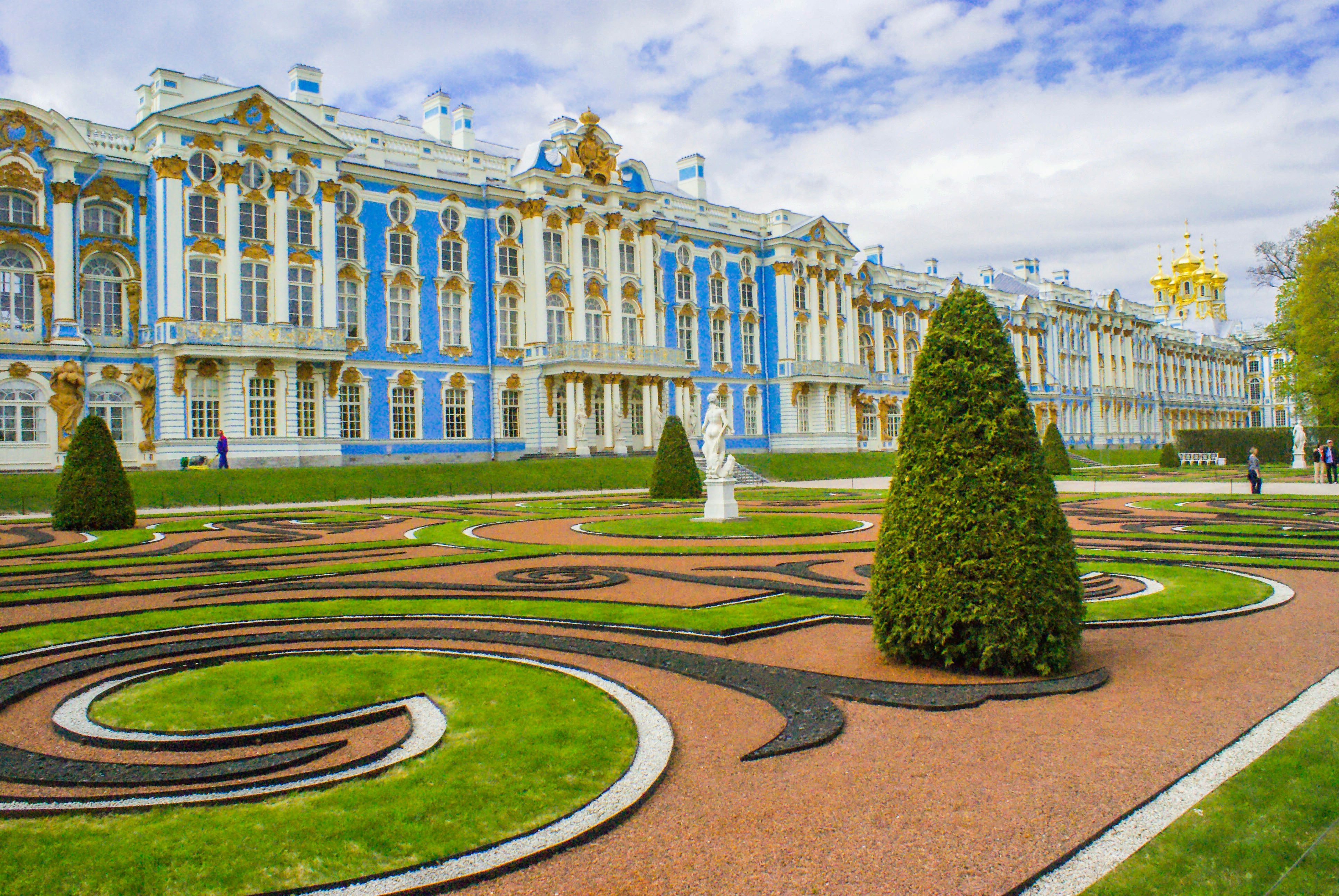 Small-group tour of Tzar's Village and Catherine's Palace from Saint ...