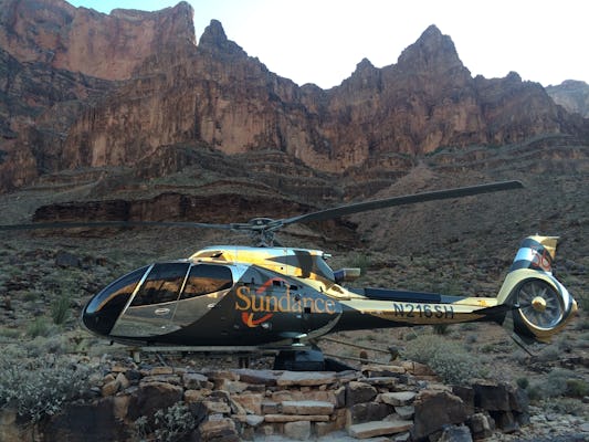 Panoramic Grand Canyon champagne picnic tour +  stretch limo hotel transfer