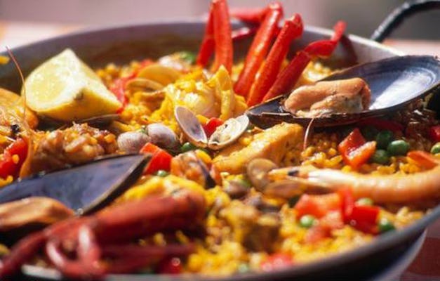Valencian paella and sangria experience in Albufera Park
