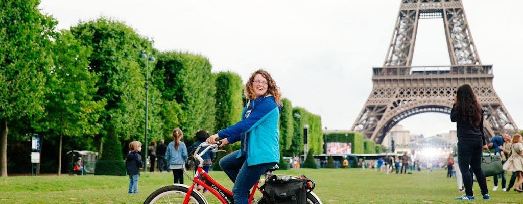 Paris bike tour by day