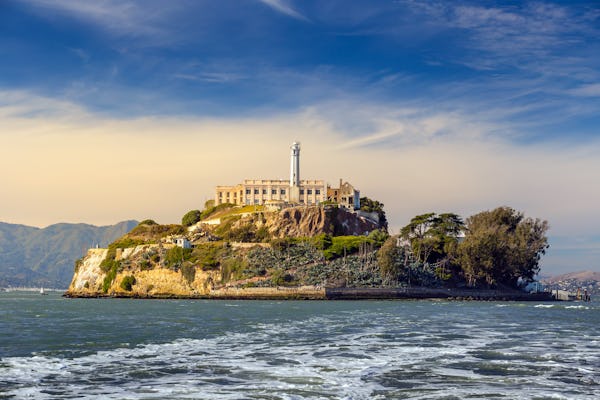 Tickets voor Alcatraz met hop-on hop-off buspas geldig voor 2 dagen in San Francisco