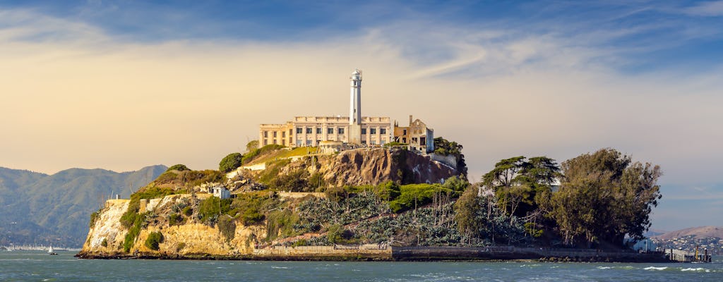 Tickets voor Alcatraz met hop-on hop-off buspas geldig voor 2 dagen in San Francisco