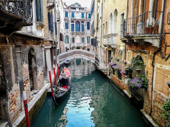 Grand Canal boat tour for small groups