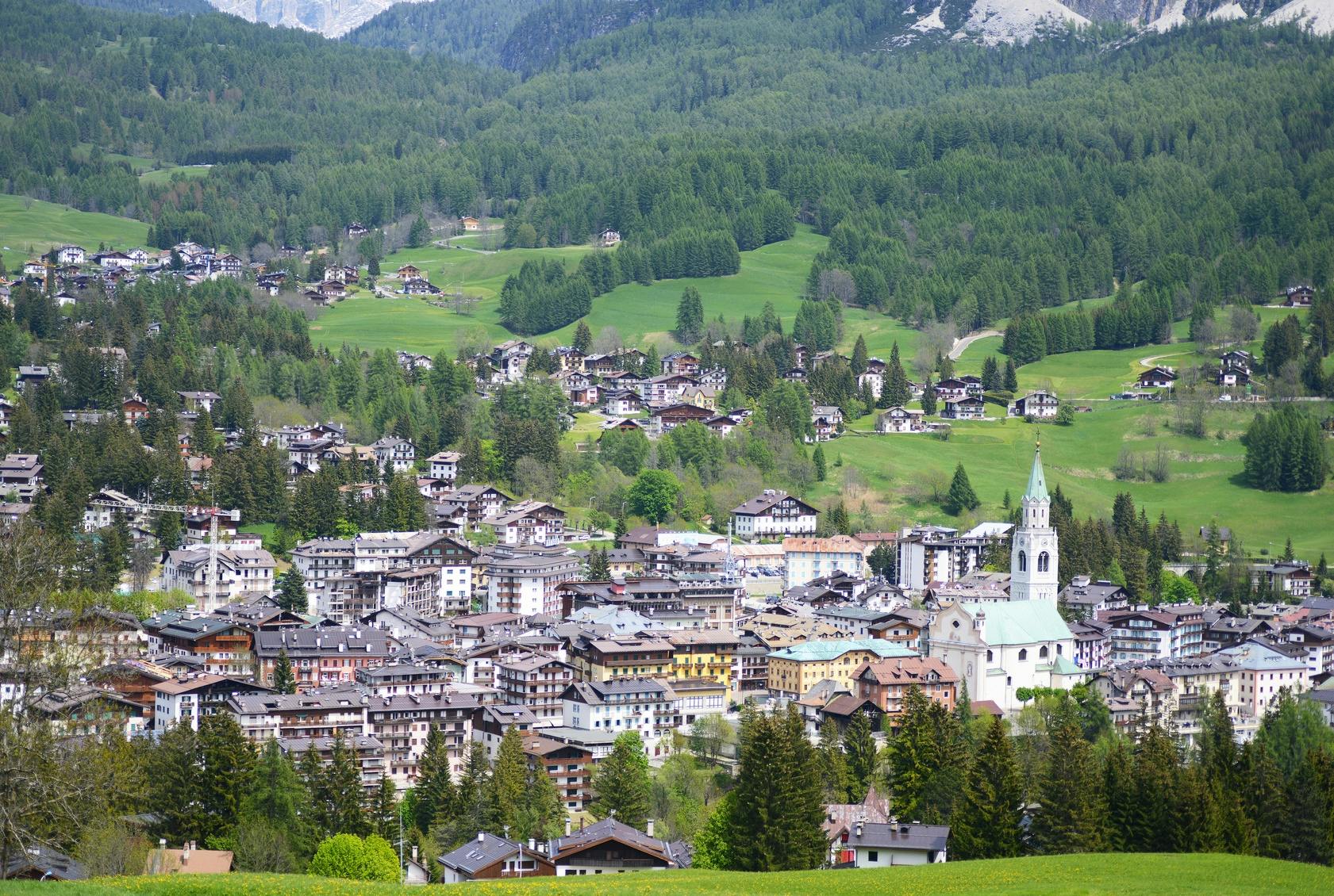 Gita di un giorno per piccoli gruppi alle Dolomiti e Cortina da Venezia