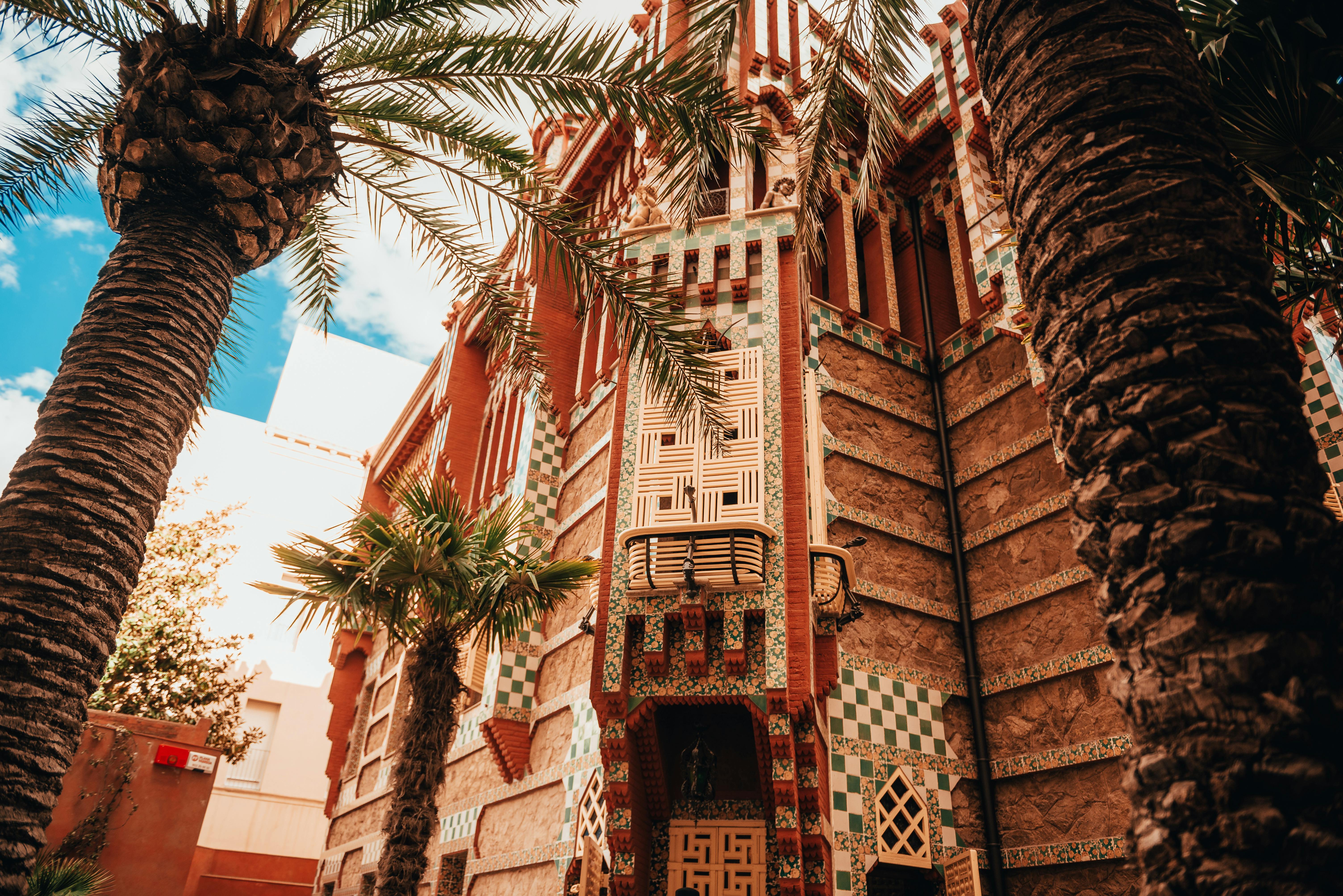 Entradas Y Visita Guiada A Casa Vicens De Gaudí Con Visita Al Park Güell Musement 7783