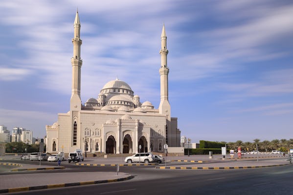 Ruta por Sharjah, la perla del golfo Pérsico, desde Dubái