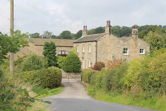 Emmerdale tour of classic filming locations