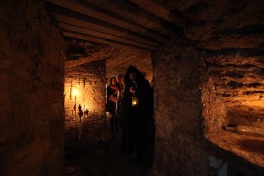 Ghosts and ghouls evening walking tour of Edinburgh
