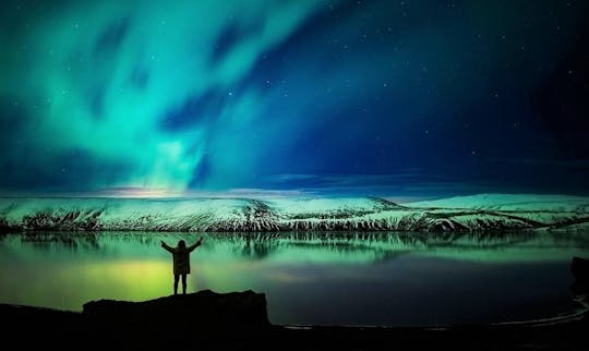 En busca de las misteriosas auroras boreales desde Reikiavik