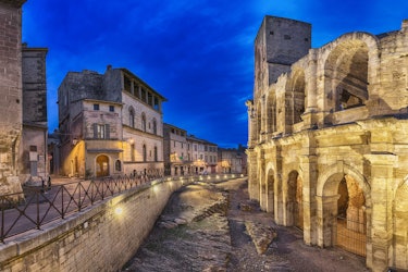 Wycieczki, zajęcia i muzea w Arles