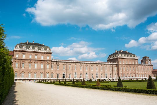 Palácio Venaria Reale com bilhetes de 24 ou 48 horas para ônibus hop-on hop-off da City Sightseeing® em Turim