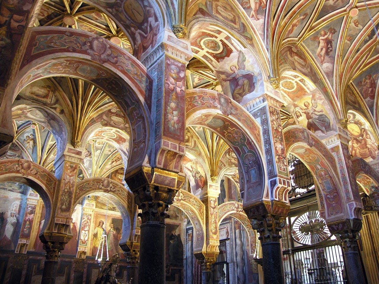 Official guided tour of the Cathedral Mosque synagogue and Alcázar