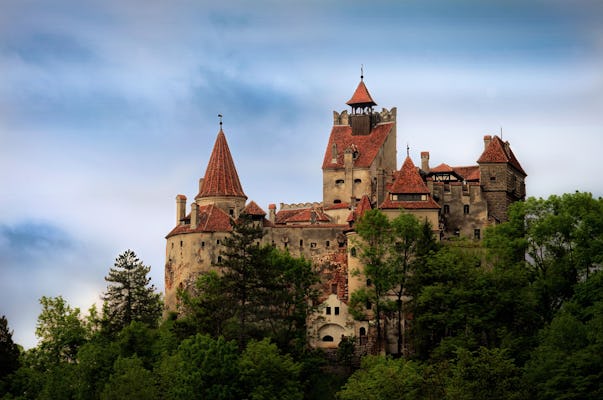 Excursión de varios días al castillo de Drácula, el castillo de Peles y Brasov
