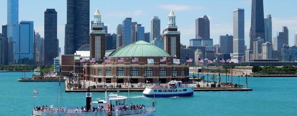 Passeio de barco pelo lago Skyline saindo do Navy Pier