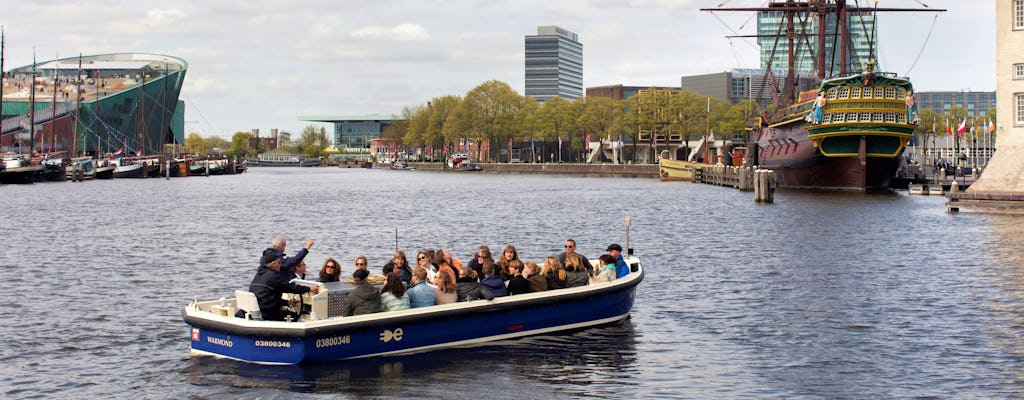 Cruzeiro pelos canais de Amsterdã em barco aberto