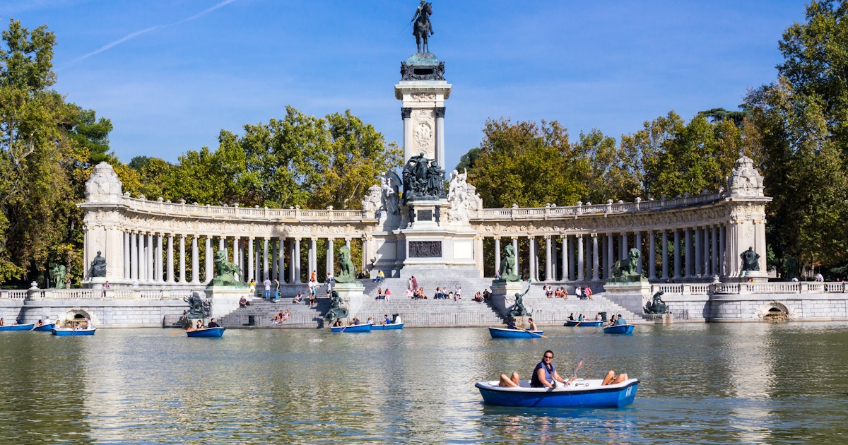 El Retiro Park Tickets and Guided Tours in Madrid