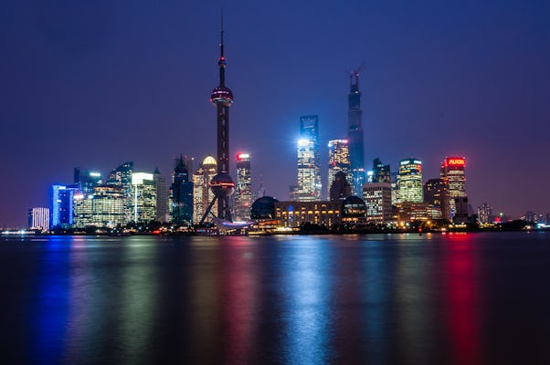 Acrobacia chinesa e turnê noturna de Xangai