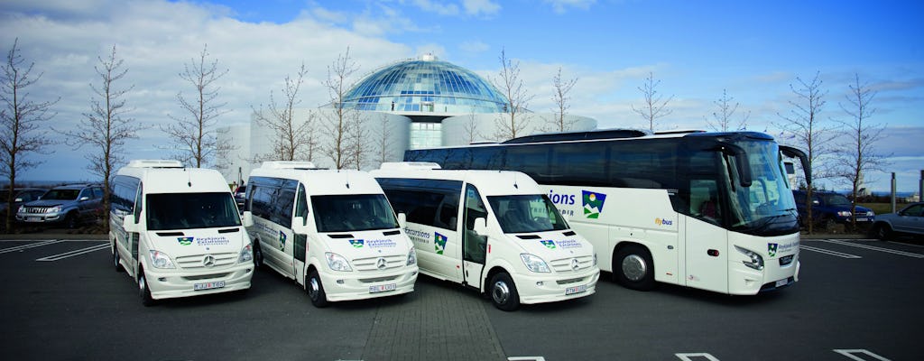 Autobús del aeropuerto desde el centro de Reykjavik al aeropuerto internacional de Keflavík