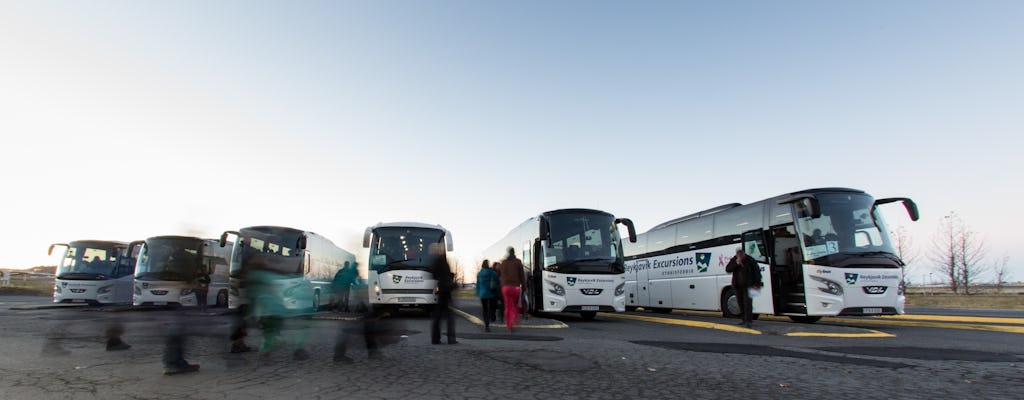 Transfer van je hotel naar de internationale luchthaven van Keflavík