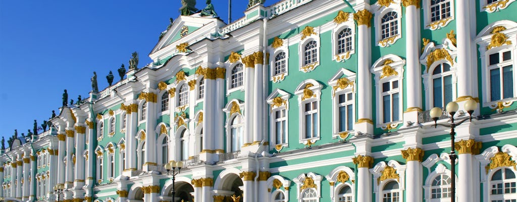 Palacio de Catalina y museo del Hermitage en un día