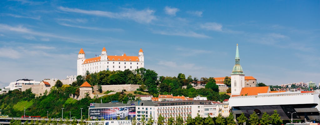 Excursión de un día a Bratislava en autobús y barco desde Viena