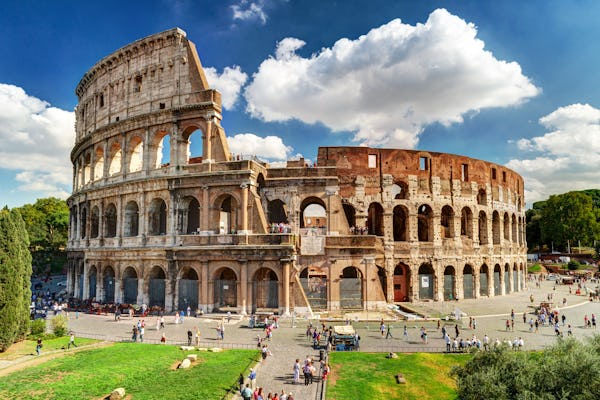 Bilet wstępu bez kolejki do Koloseum, na Forum Romanum i na wzgórze Palatyn z opcjonalnym zwiedzaniem z przewodnikiem