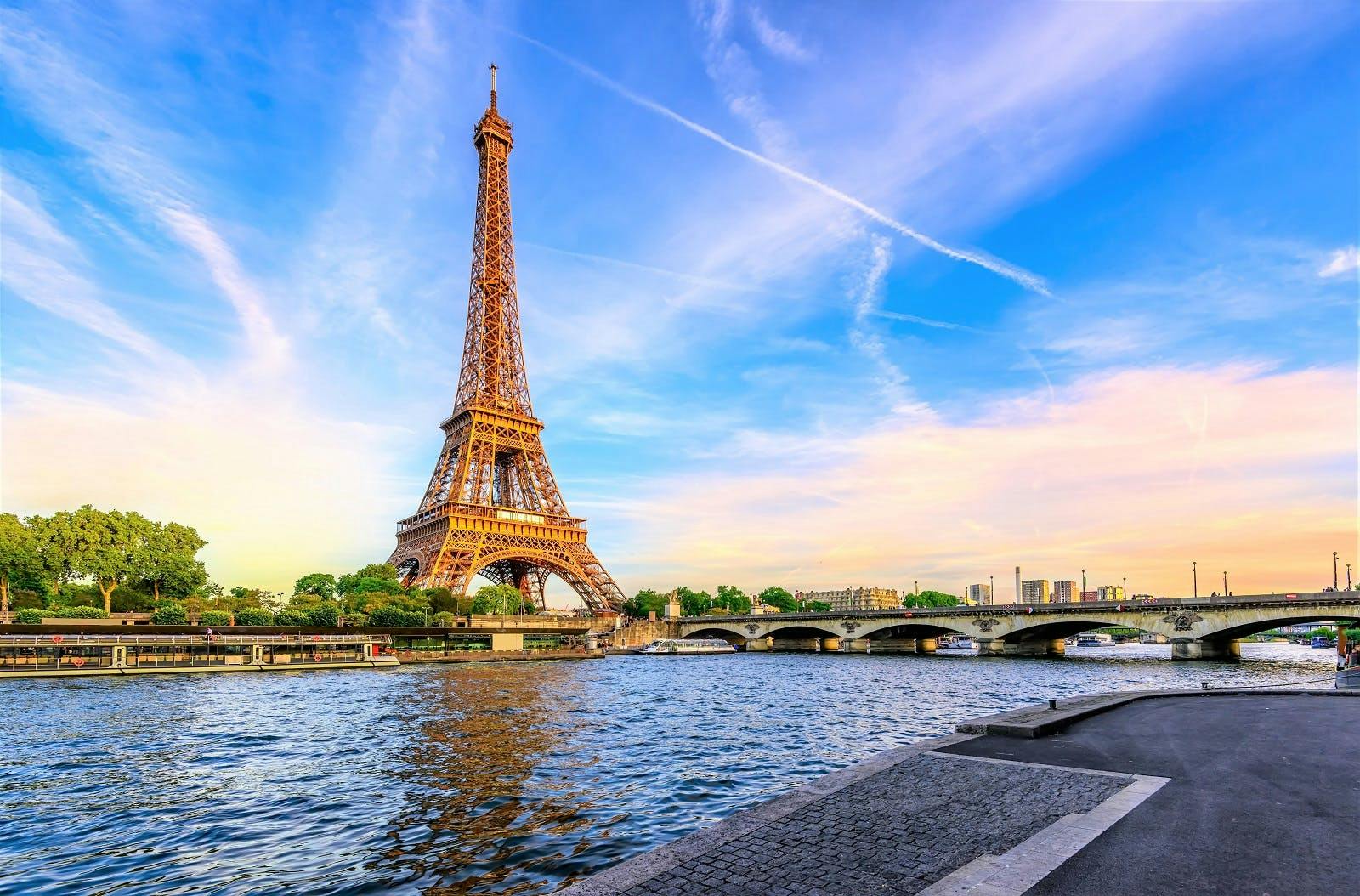 Eiffel Tower Tickets and Guided Tours in Paris | musement