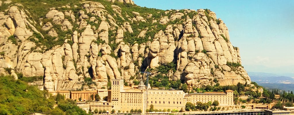 Halbtagesausflug von Barcelona zum Montserrat-Kloster und zum Naturpark