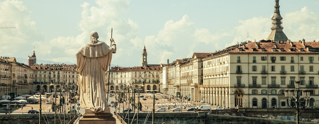 Tour a pé privado e jantar de degustação no centro de Turim