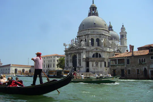 Passeio de gôndola guiado privado no Grande Canal de Veneza