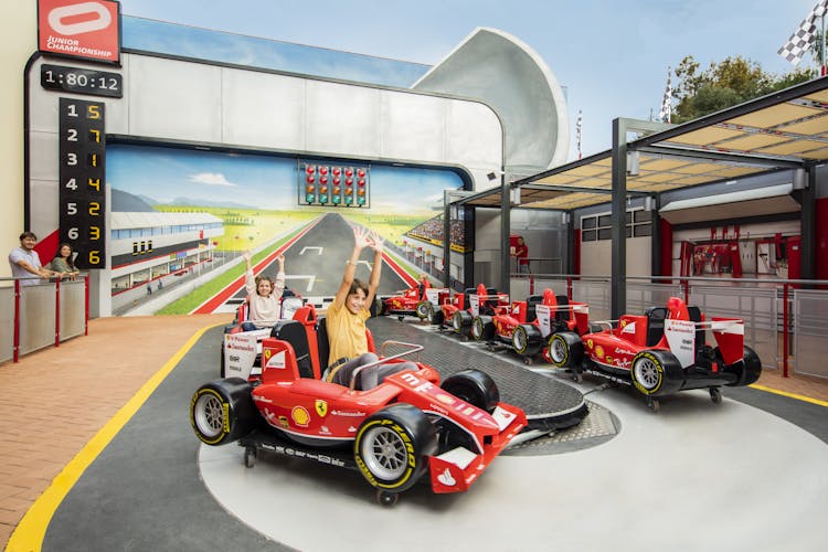 Μονοήμερο εισιτήριο εισόδου στη Ferrari Land Εισιτήριο - 12
