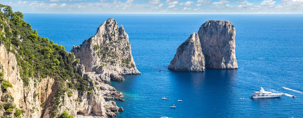 Passeio de barco de 2 horas pela ilha de Capri