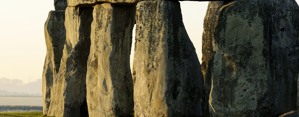 Stonehenge biedt een halve dag volledig rondleiding met gids