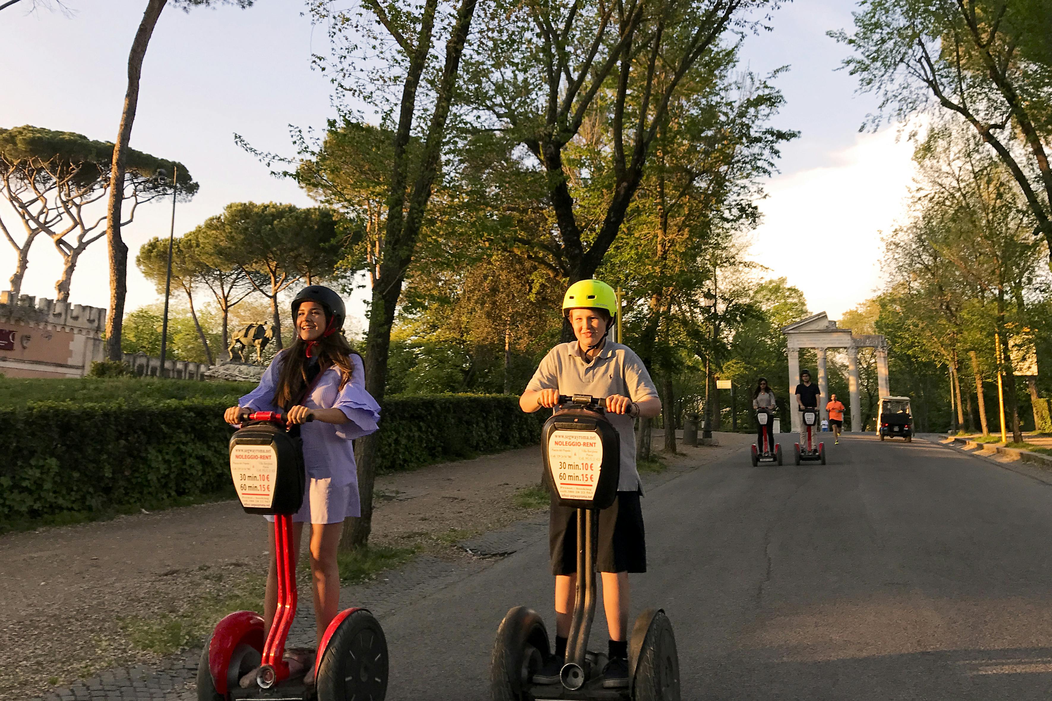 Villa Borghese and city center self-balancing scooter tour boeken?