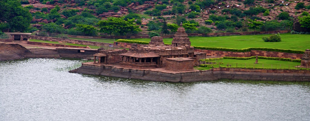 Chalukya's Breadcrumbs Prywatna wycieczka - Badami, Pattadakal i Aihole