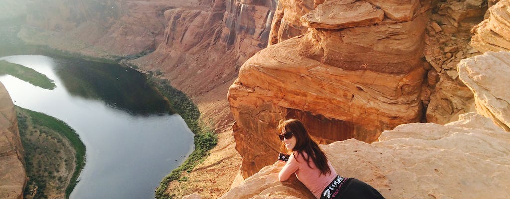 Lower Antelope Canyon and Horseshoe Bend day tour from Las Vegas