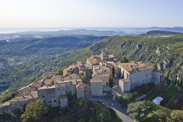 Excursão para grupos pequenos no campo da Provença