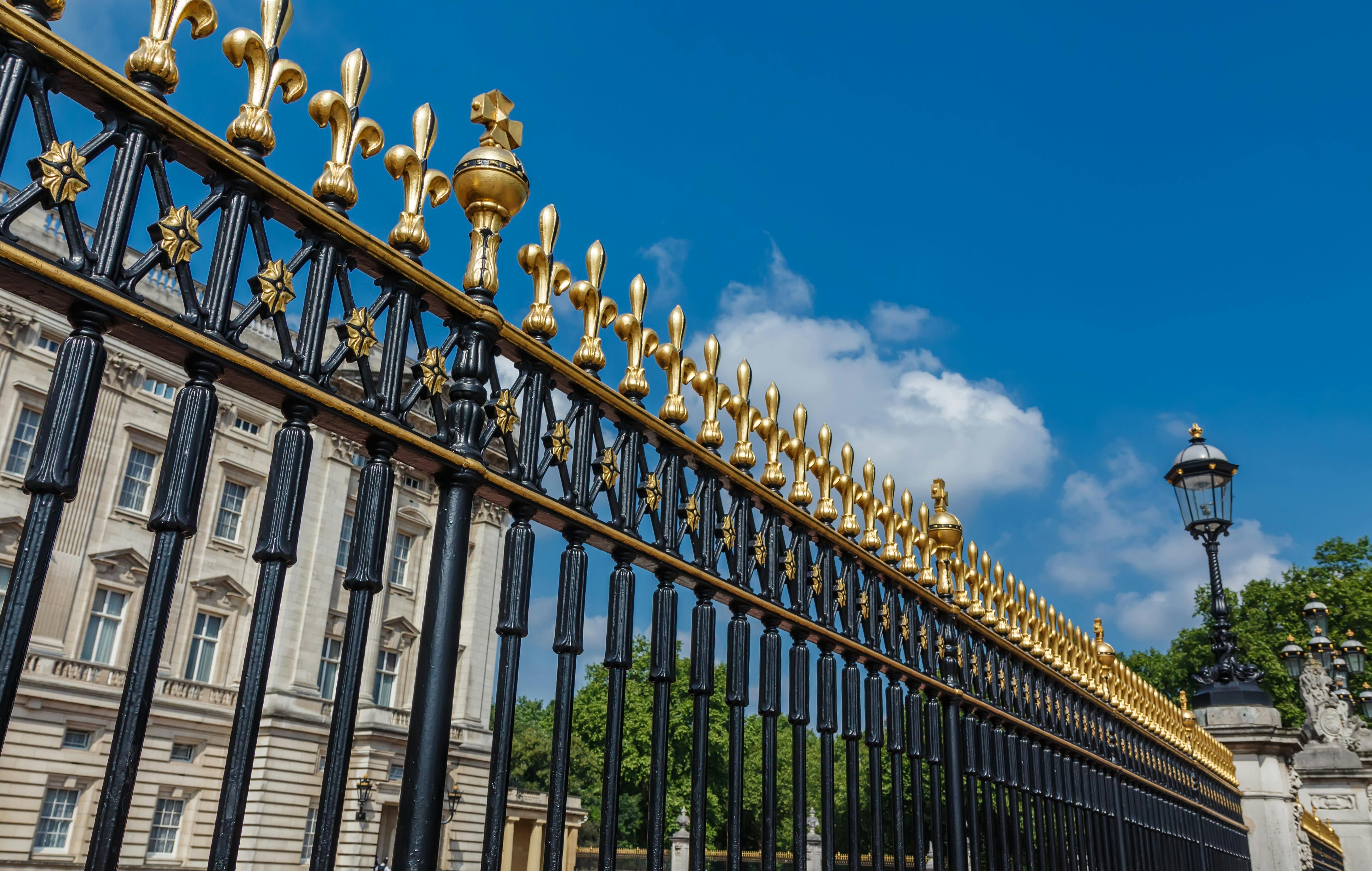 Visita sin colas al palacio de Buckingham con paseo real y té de la tarde