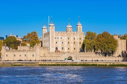 Tour pela Londres Real com entrada sem fila para a Torre de Londres, cruzeiro pelo rio e  Troca da Guarda
