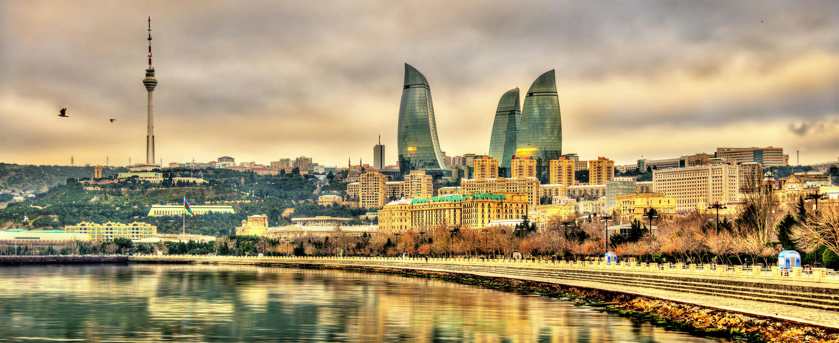 Азербайджан города. Баку панорама. Баку Азербайджан панорама. Набережная Баку панорама. Баку панорама улиц.
