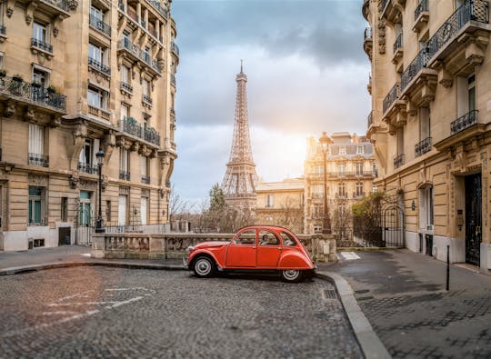 Visite de Paris en Citroën 2CV