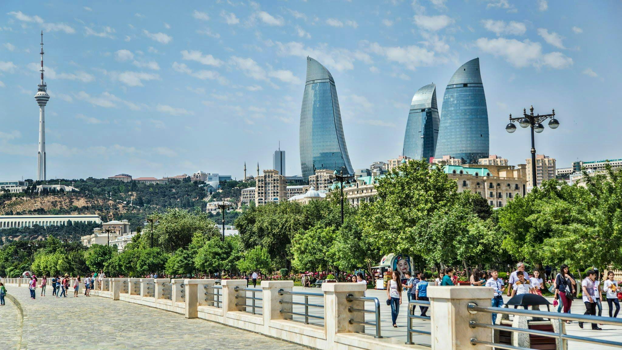 Private Baku day tour and boat trip in Baku Bay