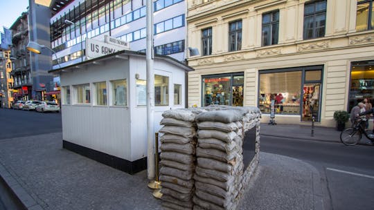 Geführter Spaziergang Berliner Mauer Checkpoint Charlie und Bernauer Straße
