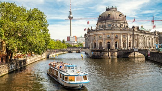 Berlin zu Land und zu Tour Wasser Kombi Erlebnis