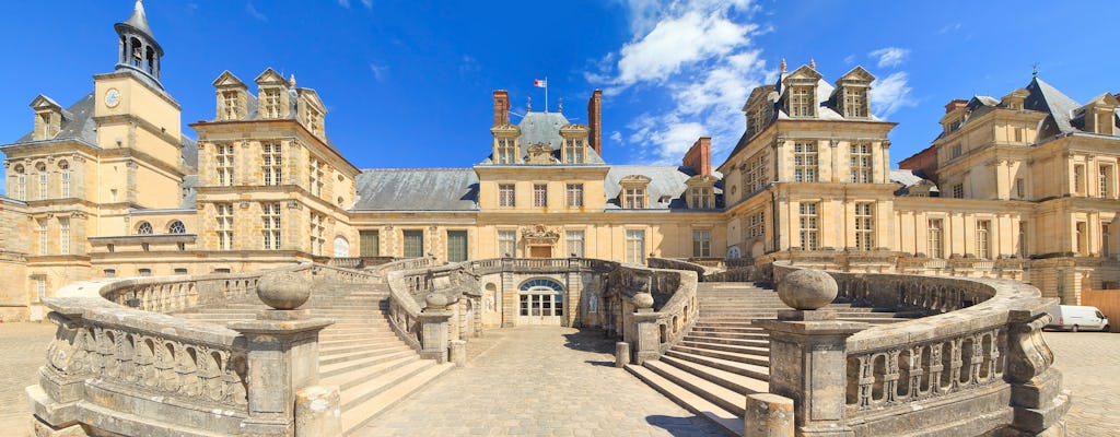 Fontainebleau con audioguida e trasporto da Parigi