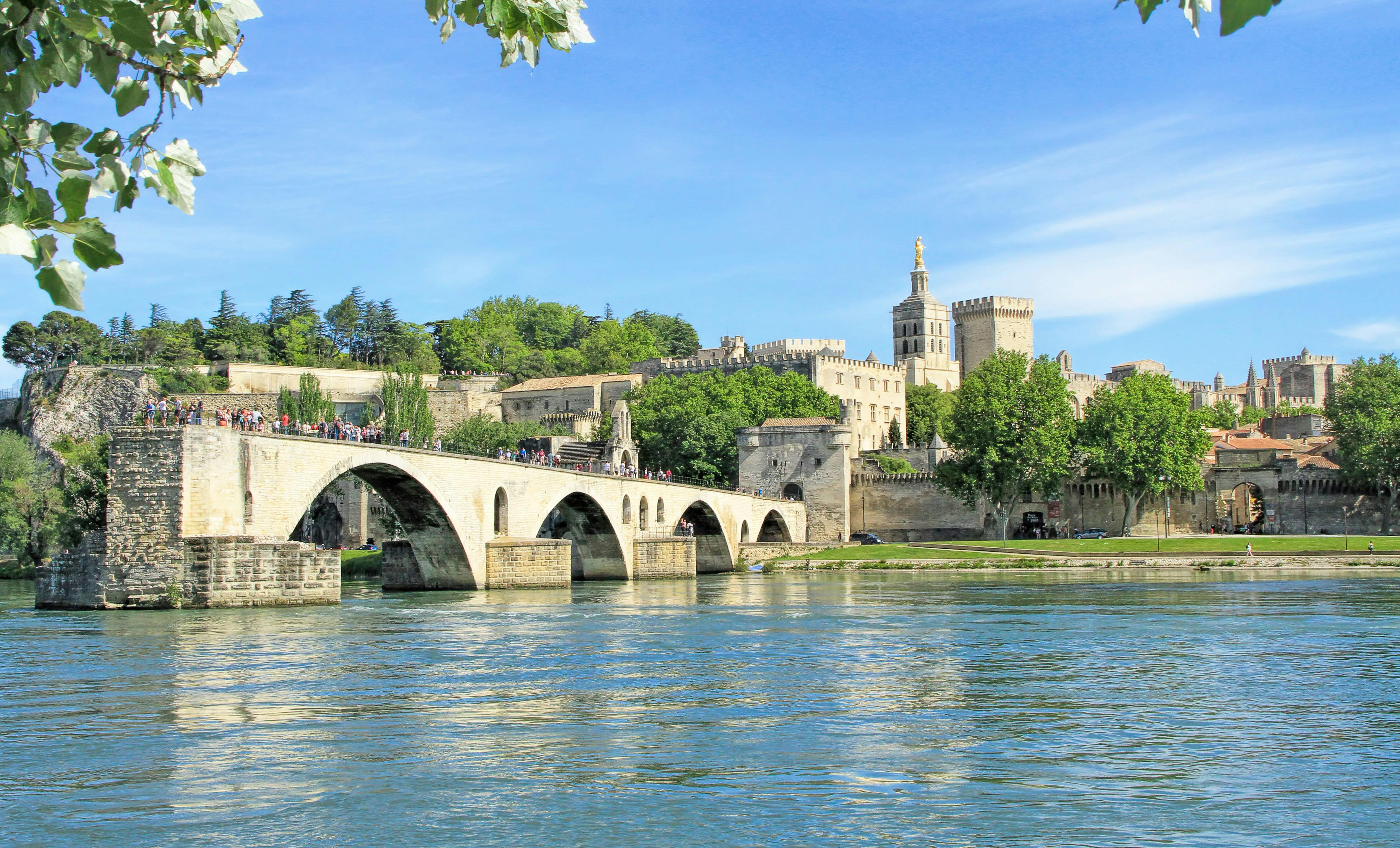 provence tours from avignon